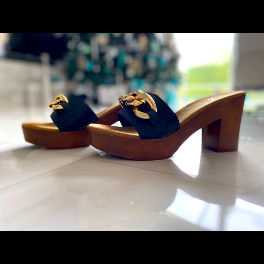 Vince Camuto size 9.5